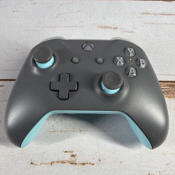 Xbox One Wireless Controller Model 1708 Grey Blue Teal Missing Battery Cover - Picture 1 of 7